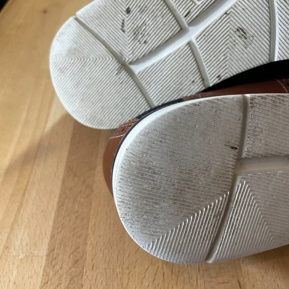 Johnston & Murphy Suede Saddle Oxford - Picture 8 of 8